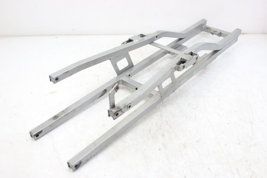 photo de TELAIO POSTERIORE DERBI GPR 50 (2004 - 2009) - Dettagli dei punti di fissaggio