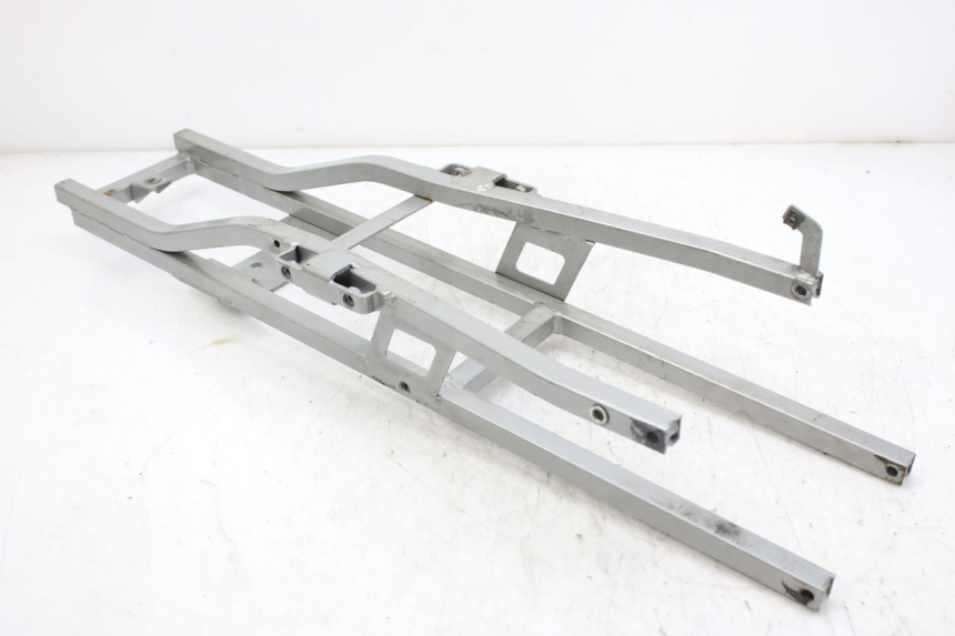 photo de TELAIO POSTERIORE DERBI GPR 50 (2004 - 2009) - Stato della superficie e materiale