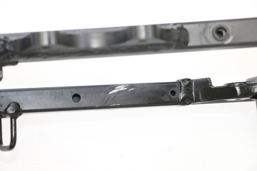 photo de TELAIETTO POSTERIORE SUZUKI GSXR GSX-R 1000 (2003 - 2004) - Zoom sullo stato d'uso