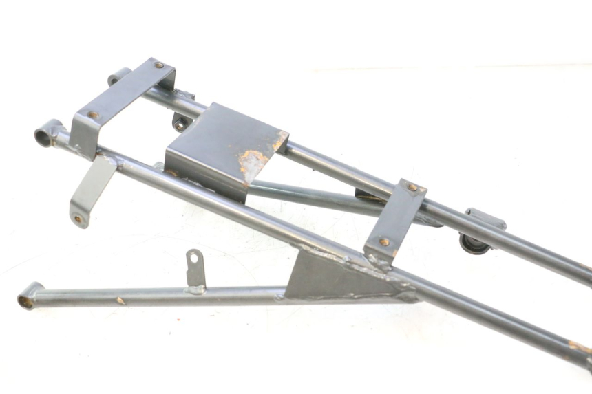 photo de TELAIETTO POSTERIORE APOLLO RFZ 125 - Altra angolazione