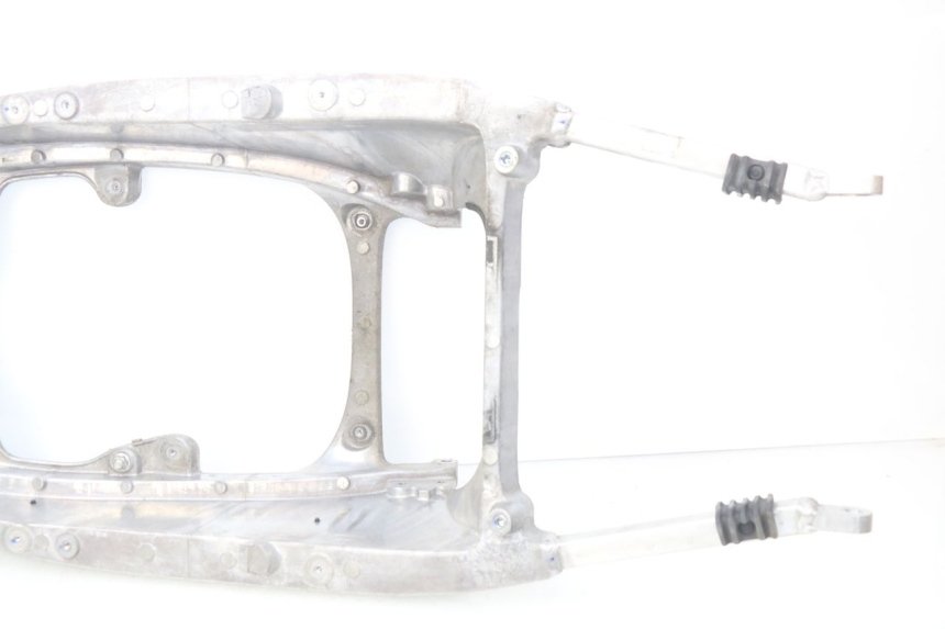 photo de Anello telaio posteriore YAMAHA XP T-MAX TMAX ABS 530 (2012 - 2015) - Primo piano tecnico