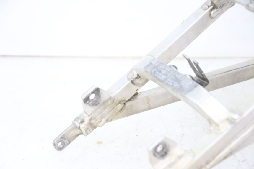 photo de TELAIETTO POSTERIORE YAMAHA YZ-F YZF 250 (2014 - 2018) - Marcature e riferimenti originali