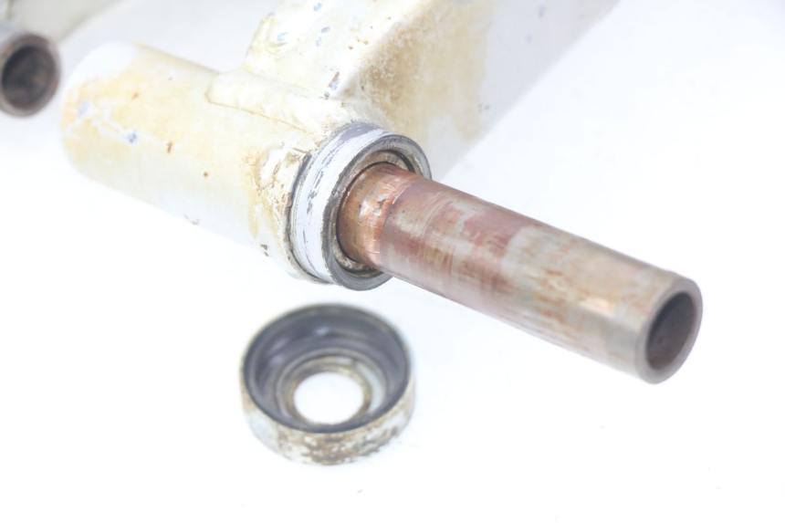 photo de BRACCIO OSCILLANTE YAMAHA BLASTER 200 (2003 - 2007) - Altra angolazione