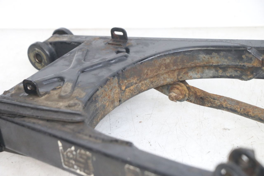 photo de BRACCIO OSCILLANTE HONDA CA REBEL 125 (1995 - 2001) - Dettagli dei punti di fissaggio