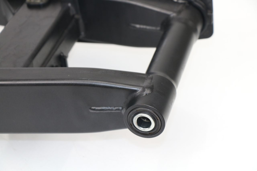 photo de Braccio oscillante HONDA CB F CBF ABS 500 (2013 - 2015) - Dettagli dei punti di fissaggio