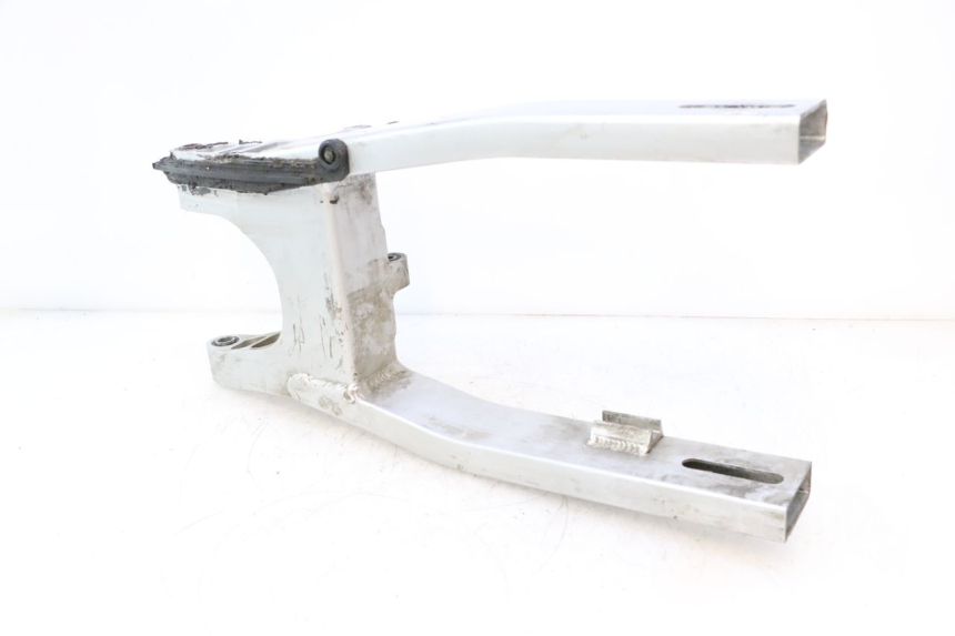 photo de FORCELLONE HONDA CB F HORNET 600 (2005 - 2006) - Stato della superficie e materiale