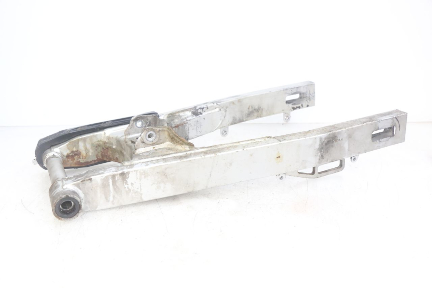 photo de BRACCIO OSCILLANTE HONDA CBR F SC25 1000 (1989 - 1992) - Stato della superficie e materiale