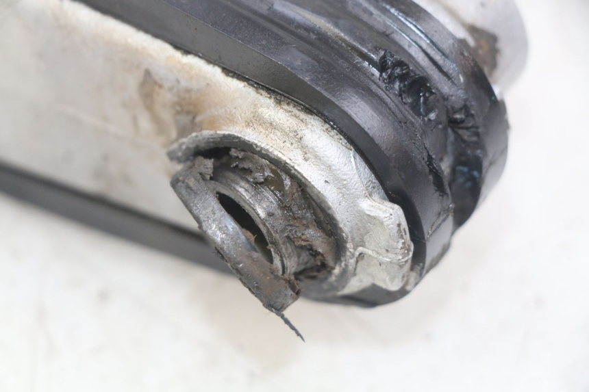 photo de BRACCIO OSCILLANTE HONDA CR 80 (2001 - 2003) - Dettagli dei punti di fissaggio