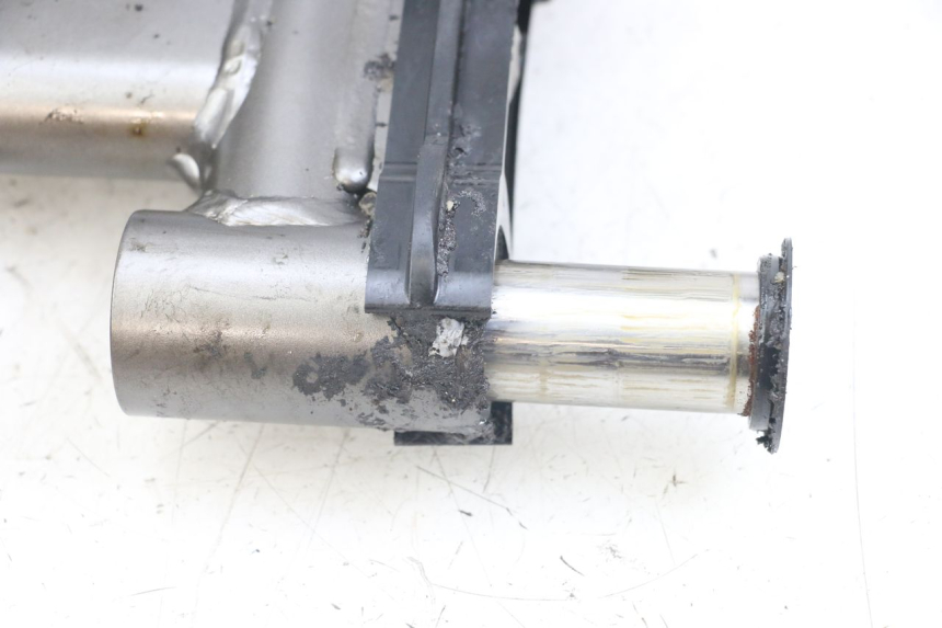 photo de Braccio oscillante KAWASAKI ER-6 ER6 N 650 (2012 - 2016) - Zoom sullo stato d'uso