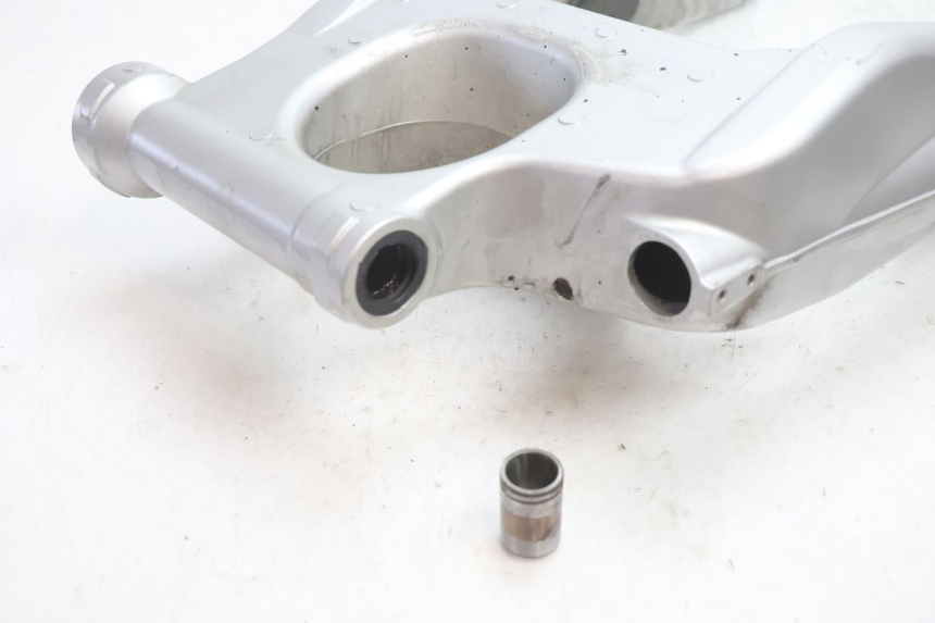 photo de FORCELLONE YAMAHA FJR 1300 (2001 - 2005) - Dettaglio del componente