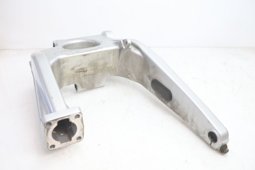 photo de FORCELLONE YAMAHA FJR 1300 (2001 - 2005) - Dettagli dei punti di fissaggio