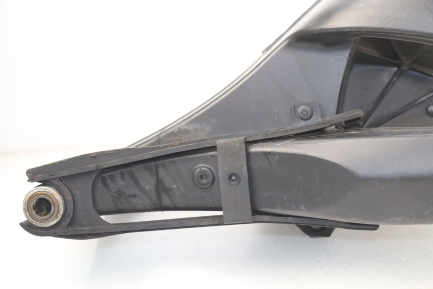 photo de Braccio oscillante YAMAHA FZ8 800 (2010 - 2016) - Ricambio usato controllato
