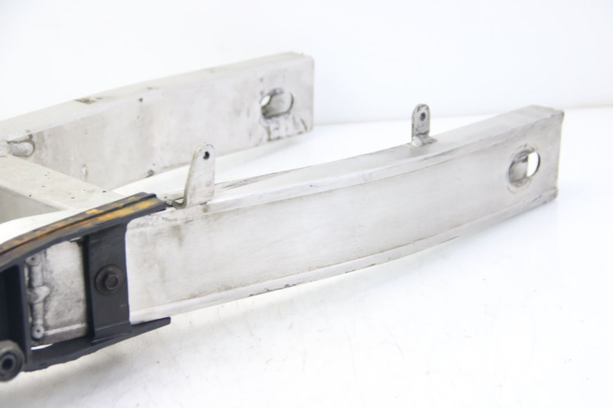 photo de BRACCIO OSCILLANTE YAMAHA FZS FAZER 600 (2001 - 2003) - Primo piano tecnico