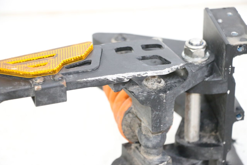 photo de BRACCIO OSCILLANTE KUKIRIN G2 MASTER 1 - Stato della superficie e materiale