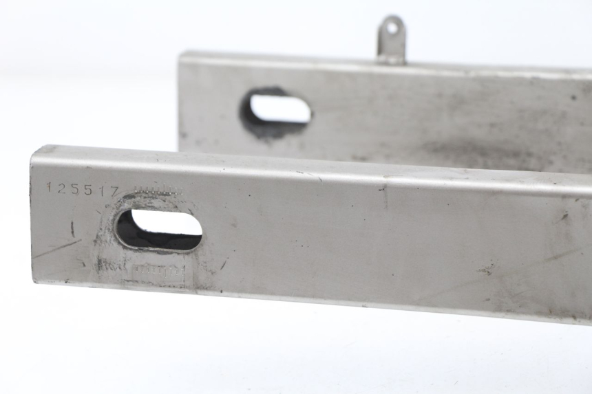 photo de Braccio oscillante SUZUKI GSF N BANDIT 600 (2000 - 2004) - Zoom sullo stato d'uso