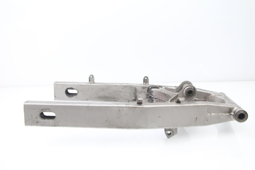 photo de Braccio oscillante SUZUKI GSF N BANDIT 600 (2000 - 2004) - Primo piano tecnico