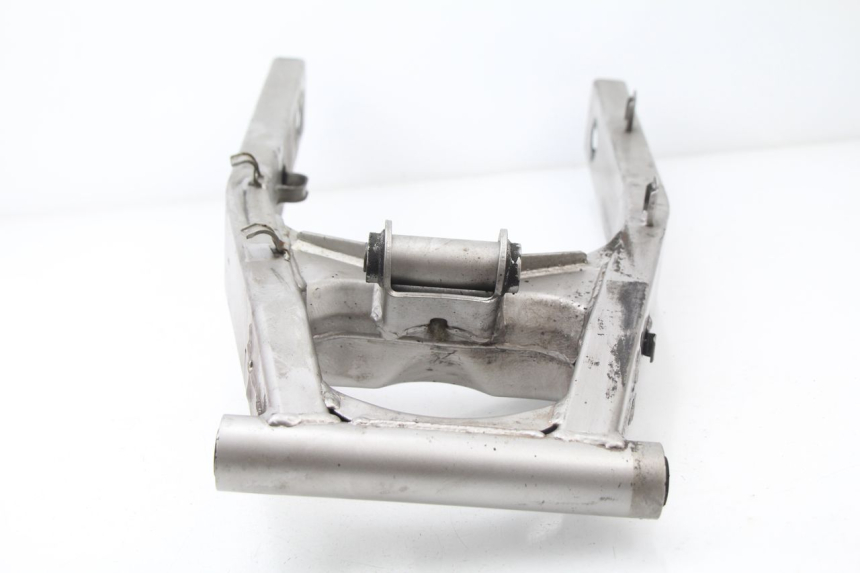 photo de Braccio oscillante SUZUKI GSF N BANDIT 600 (2000 - 2004) - Vista d'insieme del prodotto