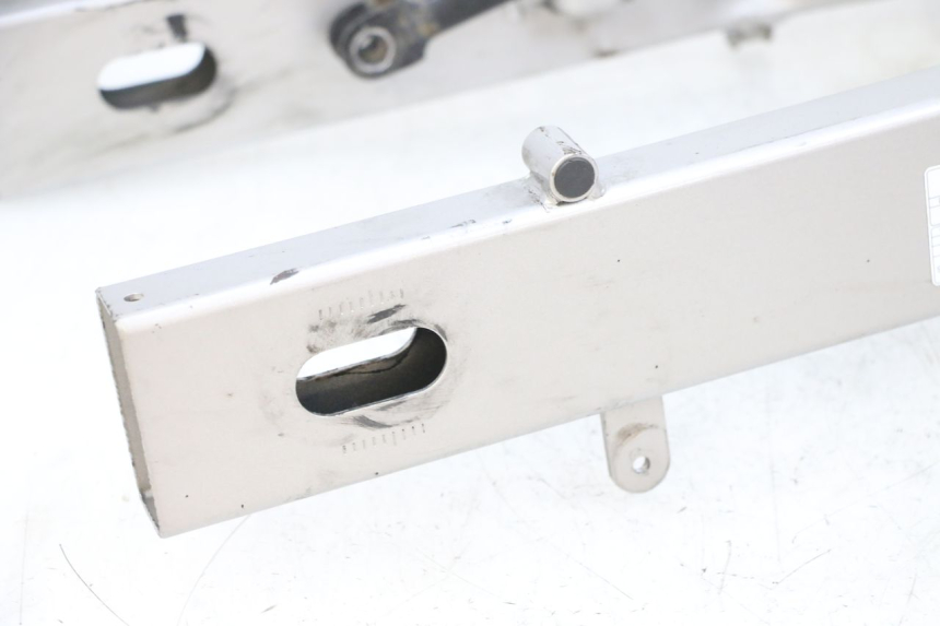 photo de Braccio oscillante SUZUKI GSF N BANDIT 600 (1996 - 1999) - Focus sulla struttura