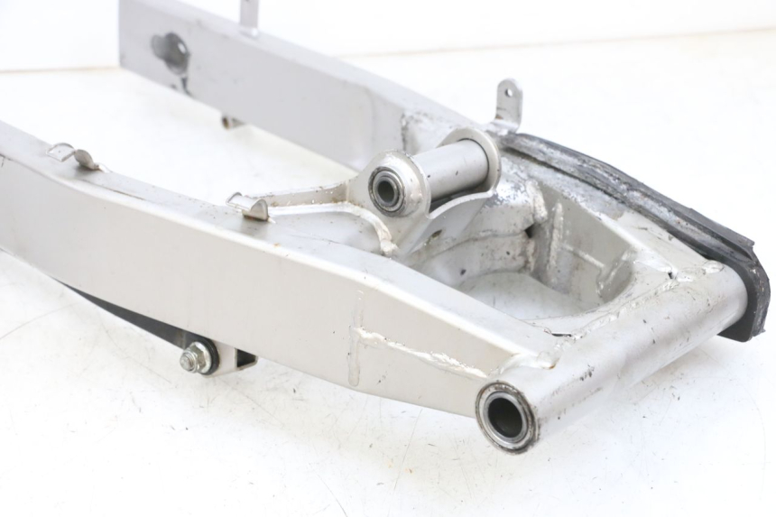 photo de Braccio oscillante SUZUKI GSF N BANDIT 600 (1996 - 1999) - Marcature e riferimenti originali