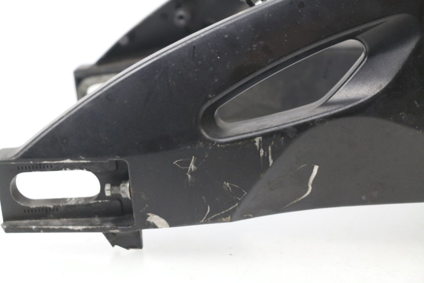 photo de FORCELLONE SUZUKI GSX-R GSXR 600 (2008 - 2010) - Dettagli dei punti di fissaggio