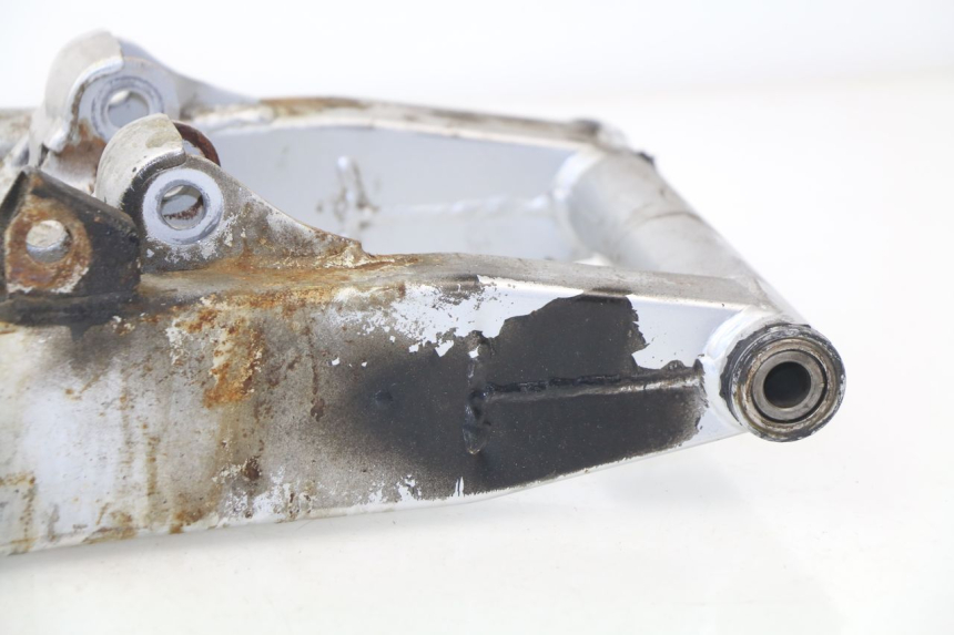 photo de Braccio oscillante SUZUKI GSXF GSX F 600 (1988 - 1997) - Marcature e riferimenti originali