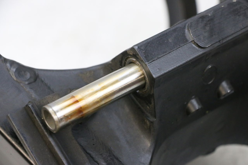 photo de FORCELLONE SUZUKI GSXR GSX-R 1000 (2003 - 2004) - Marcature e riferimenti originali