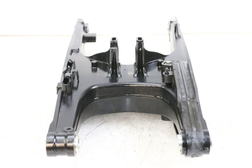 photo de FORCELLONE HUSQVARNA SVARTPILEN 401 (2018 - 2023) - Caratteristiche distintive