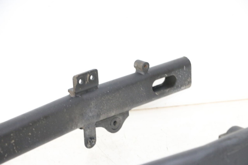 photo de FORCELLONE KEEWAY K-LIGHT KLIGHT 125 (2018 - 2025) - Dettagli dei punti di fissaggio