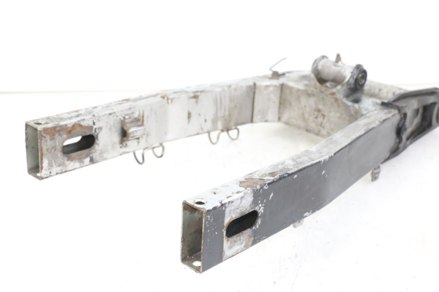 photo de BRACCIO OSCILLANTE KAWASAKI ZR7 ZR-7 S 750 (1999 - 2004) - Primo piano tecnico