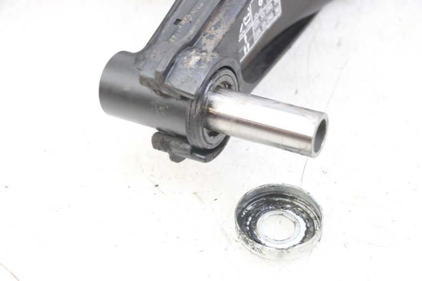 photo de BRACCIO OSCILLANTE YAMAHA MT-07 MT07 ABS 700 (2014 - 2017) - Dettaglio del componente