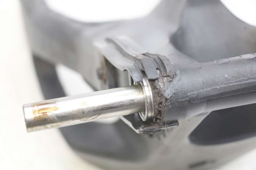 photo de BRACCIO OSCILLANTE YAMAHA MT ABS 125 (2014 - 2018) - Primo piano tecnico