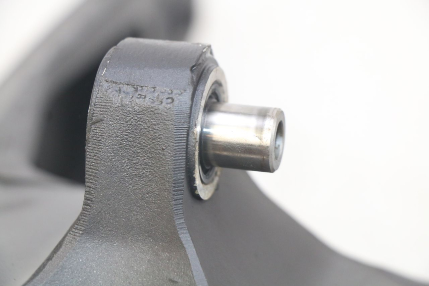 photo de BRACCIO OSCILLANTE YAMAHA MT ABS 125 (2014 - 2018) - Dettagli dei punti di fissaggio