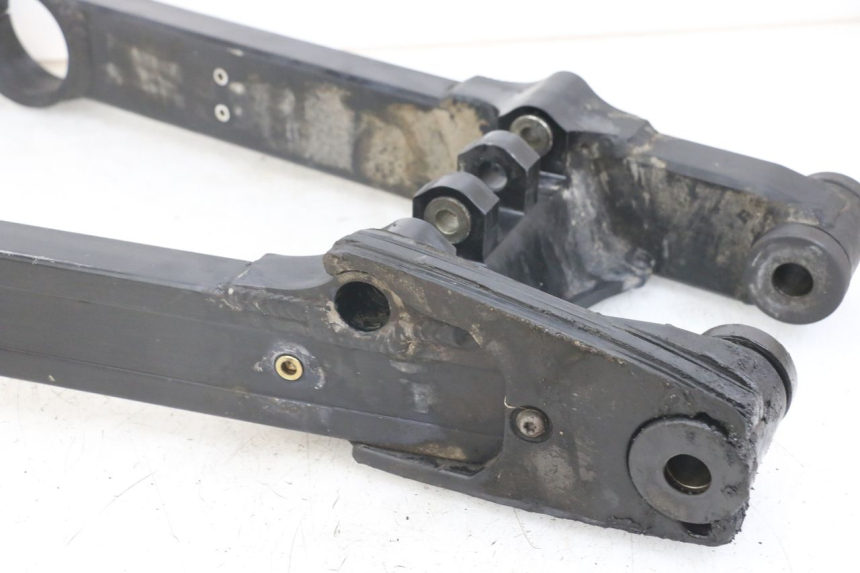 photo de BRACCIO OSCILLANTE TRIUMPH SPEED TRIPLE T301 900 (1994 - 1996) - Primo piano ad alta risoluzione