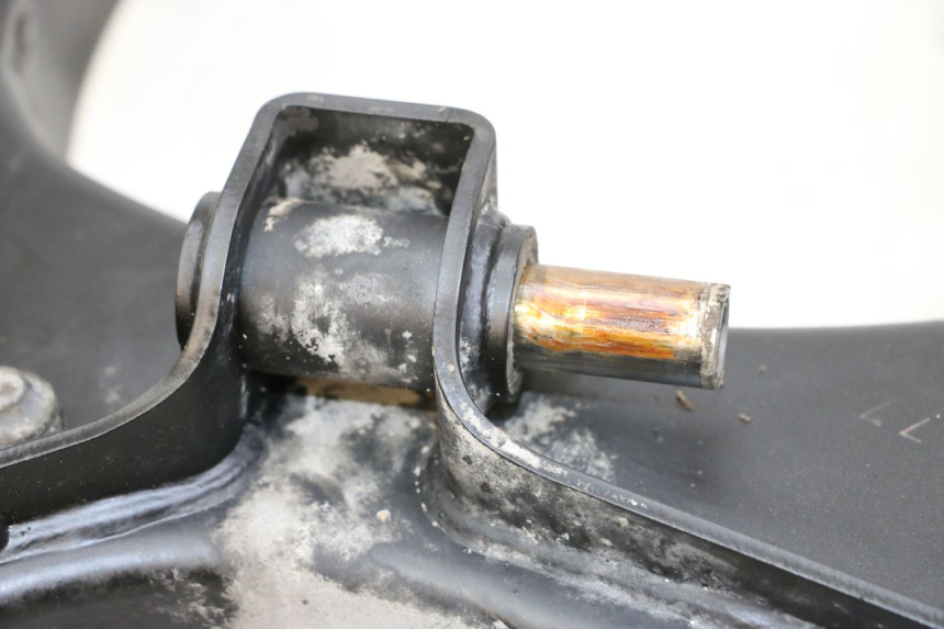 photo de FORCELLONE SUZUKI GSR 750 (2011 - 2017) - Altra angolazione