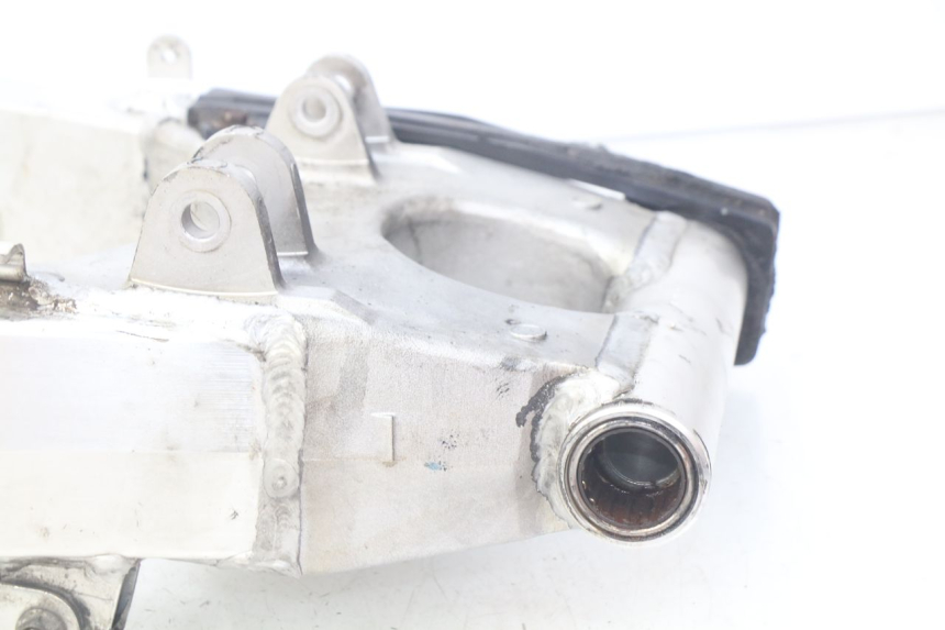 photo de BRACCIO OSCILLANTE SUZUKI TLS TL S 1000 (1997 - 2001) - Primo piano tecnico