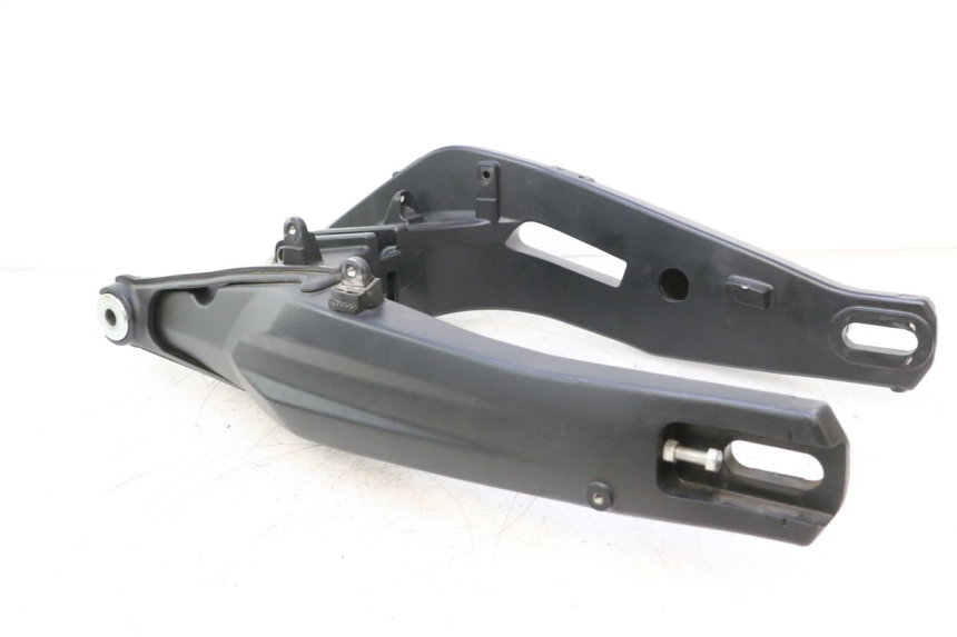 photo de FORCELLONE YAMAHA TRACER 7 700 (2020 - 2024) - Angolazione alternativa