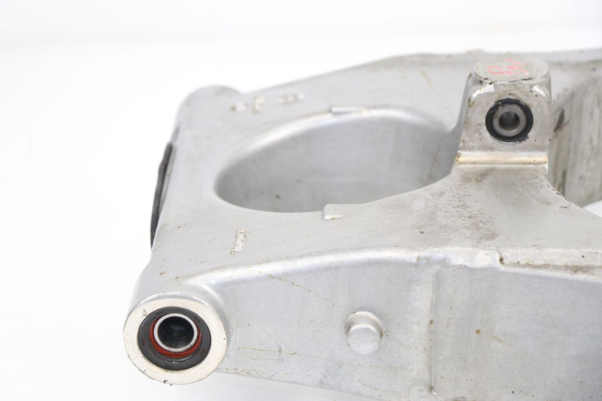 photo de Braccio oscillante TRIUMPH SPRINT RS 955 (2000 - 2001) - Stato della superficie e materiale