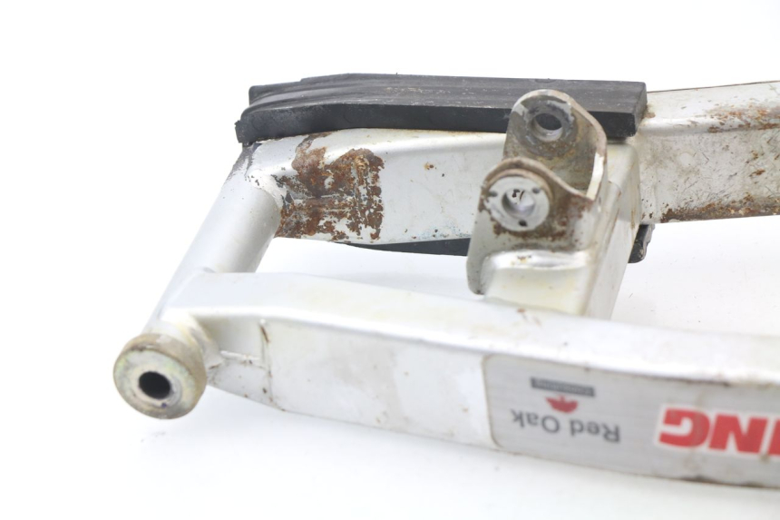 photo de Braccio oscillante YAMAHA TTR 125 (2000 - 2020) - Stato della superficie e materiale