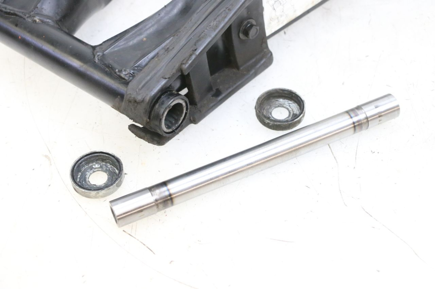 photo de BRACCIO OSCILLANTE YAMAHA TZR 50 (2008 - 2016) - Dettagli dei punti di fissaggio