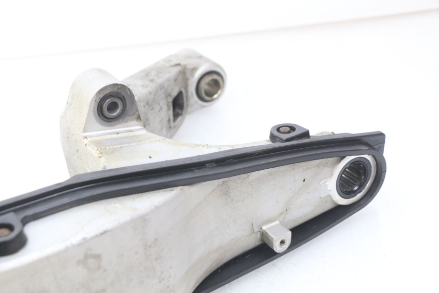 photo de BRACCIO OSCILLANTE HONDA VFR FI RC46 800 (1998 - 2001) - Zoom sui componenti