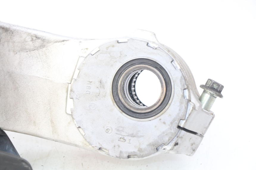 photo de BRACCIO OSCILLANTE HONDA VFR FI RC46 800 (1998 - 2001) - Primo piano tecnico