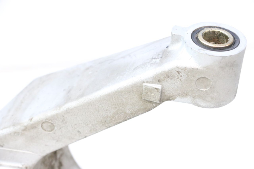 photo de BRACCIO OSCILLANTE HONDA VFR FI RC46 800 (1998 - 2001) - Caratteristiche distintive