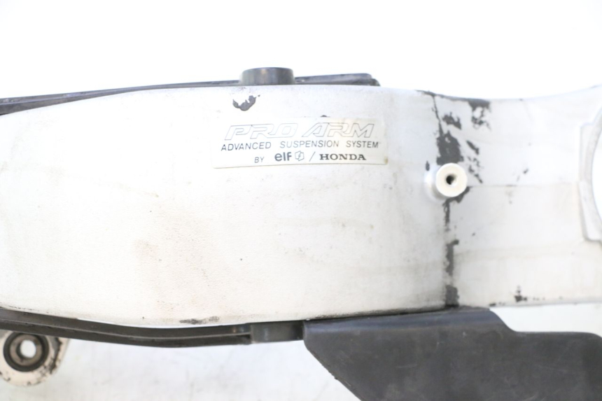 photo de BRACCIO OSCILLANTE HONDA VFR FI RC46 800 (1998 - 2001) - Vista principale