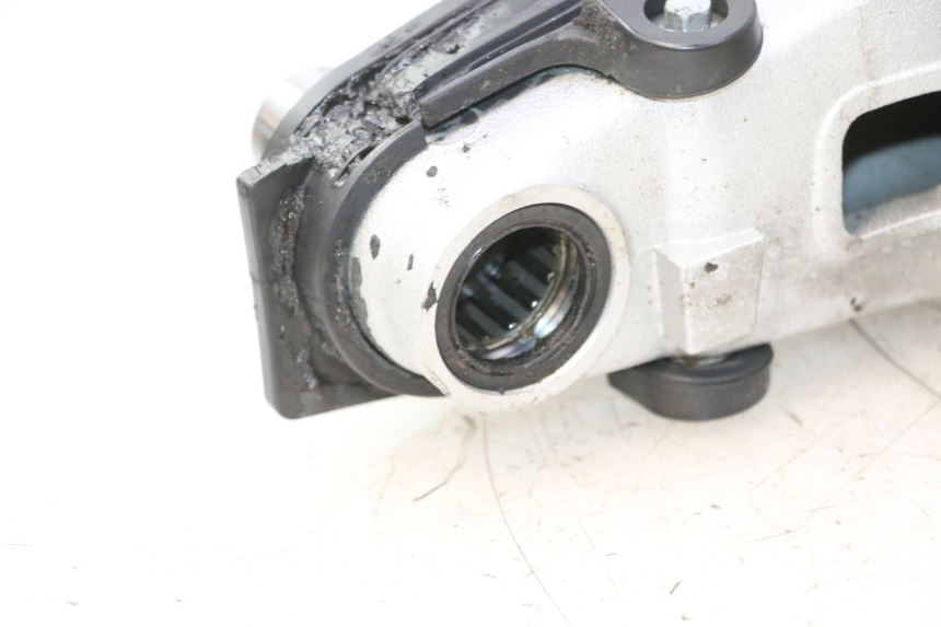 photo de BRACCIO OSCILLANTE HONDA VFR FI RC46 800 (1998 - 2001) - Primo piano tecnico