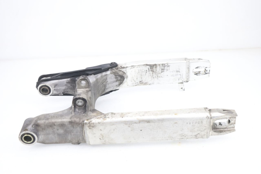 photo de Braccio oscillante HONDA VTR F FIRESTORM 1000 (1997 - 2001) - Stato della superficie e materiale