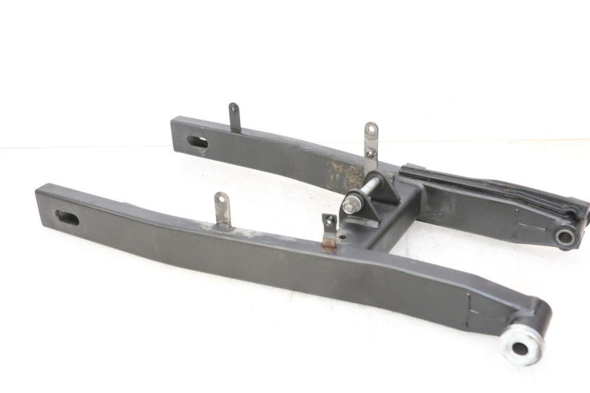 photo de FORCELLONE YAMAHA XJ6 ABS 600 (2008 - 2016) - Marcature e riferimenti originali