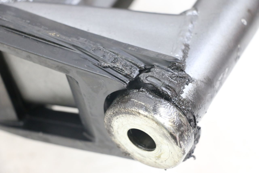 photo de FORCELLONE YAMAHA XJS DIVERSION 600 (1997 - 1999) - Primo piano tecnico