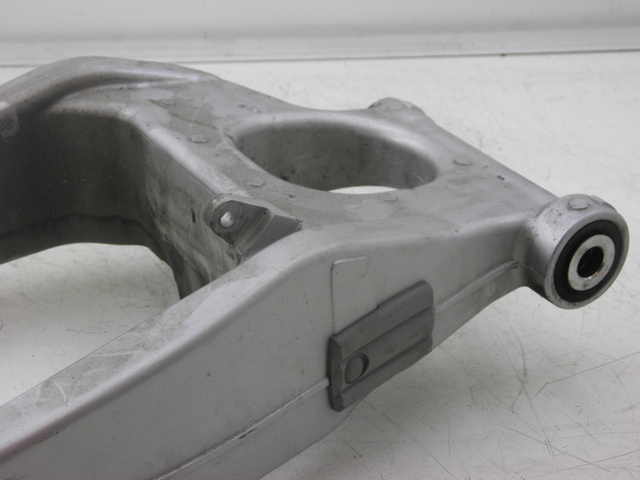 photo de Braccio oscillante YAMAHA FJR 1300 (2004 - 2005) - Zoom sui componenti