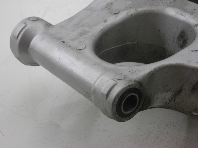 photo de Braccio oscillante YAMAHA FJR 1300 (2004 - 2005) - Primo piano tecnico