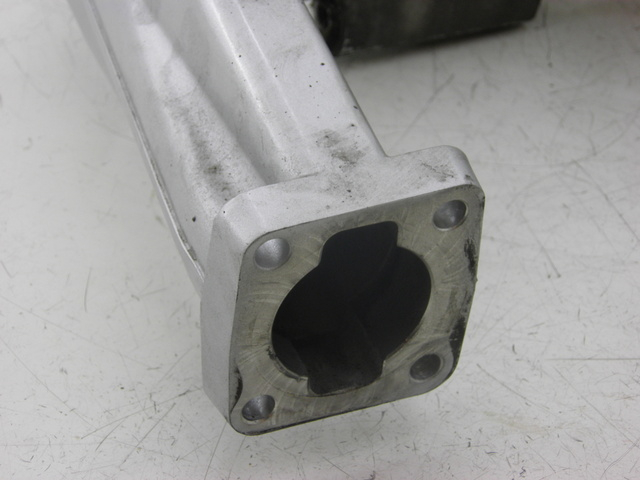 photo de Braccio oscillante YAMAHA FJR 1300 (2004 - 2005) - Dettagli dei punti di fissaggio